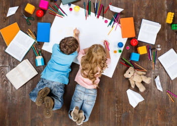 Cateva feluri in care poti incuraja creativitatea la copii